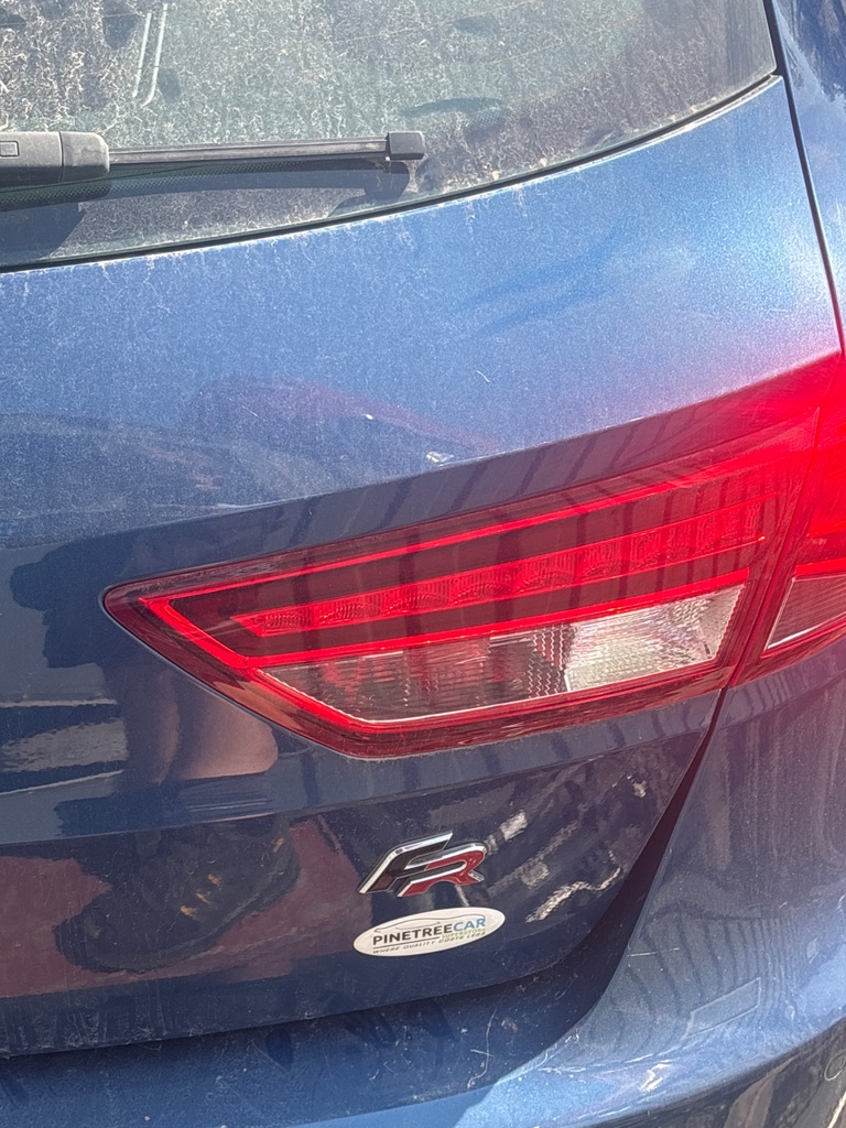 [EPE-120800] Piloto trasero derecho Seat Leon ST