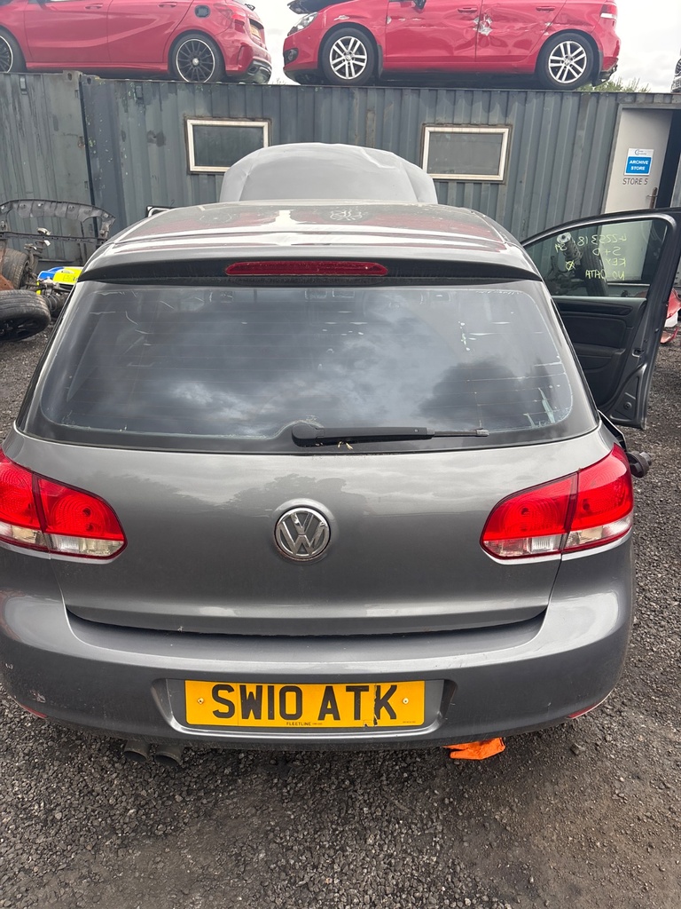 [EPE-122587] Portón trasero VW Golf VI 5K1
