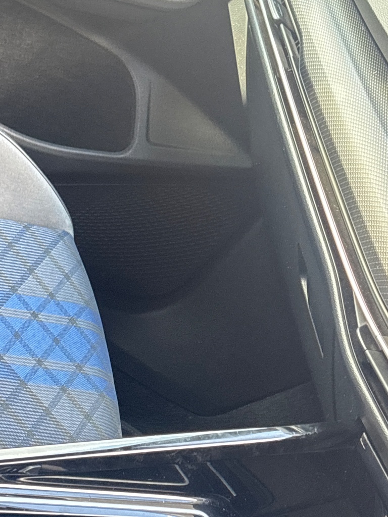 [EPE-123295] Guantera VW Golf 2.0 TSI R