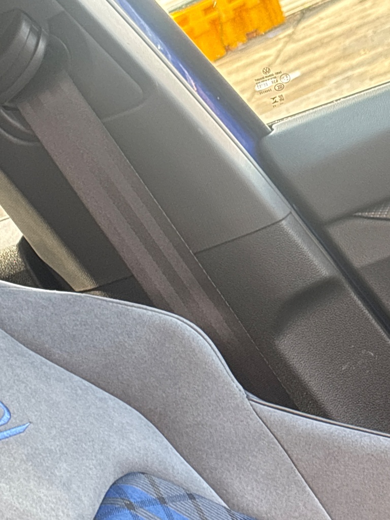 [EPE-123300] Pretensor de cinturón de seguridad delantero izquierdo VW Golf 2.0 TSI R