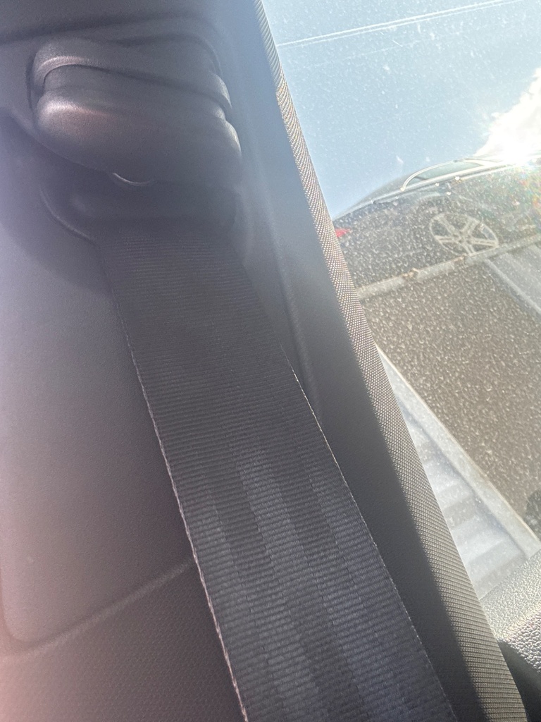 [EPE-123301] Pretensor de cinturón de seguridad delantero derecho VW Golf 2.0 TSI R