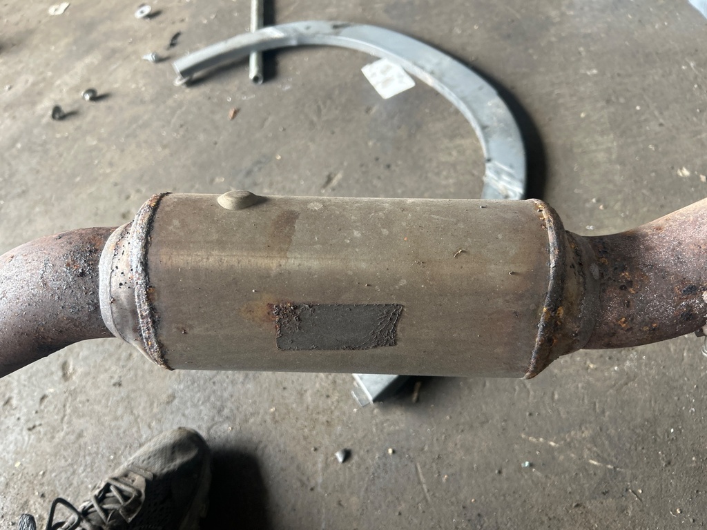 [EPE-105687] Silenciador central Volvo V60 2.0 (2021)