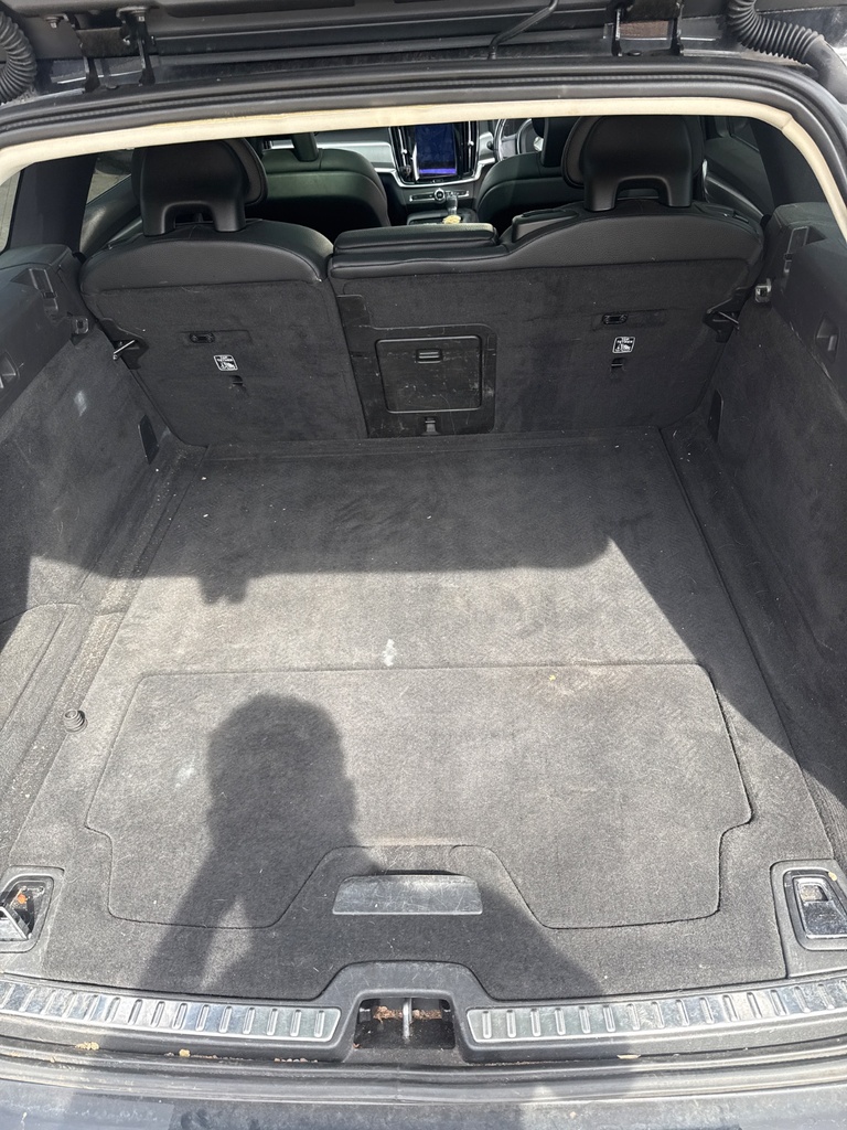 [EPE-106029] Tablero de cubierta de rueda de repuesto Volvo V90 2017