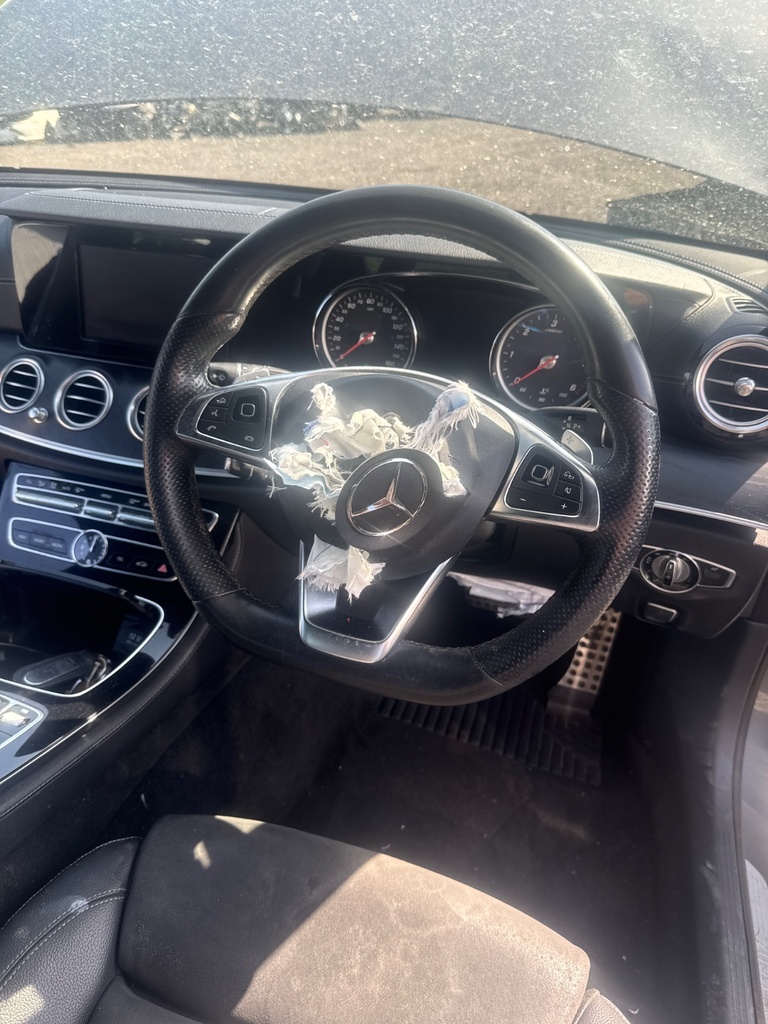 [EPE-106343] Volante Mercedes-Benz Clase E W213 (2016-2023)