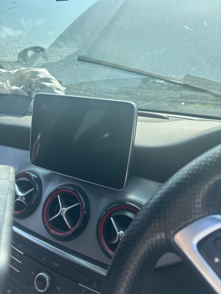 [EPE-113511] Pantalla multifunción Mercedes-Benz CLA 45 AMG