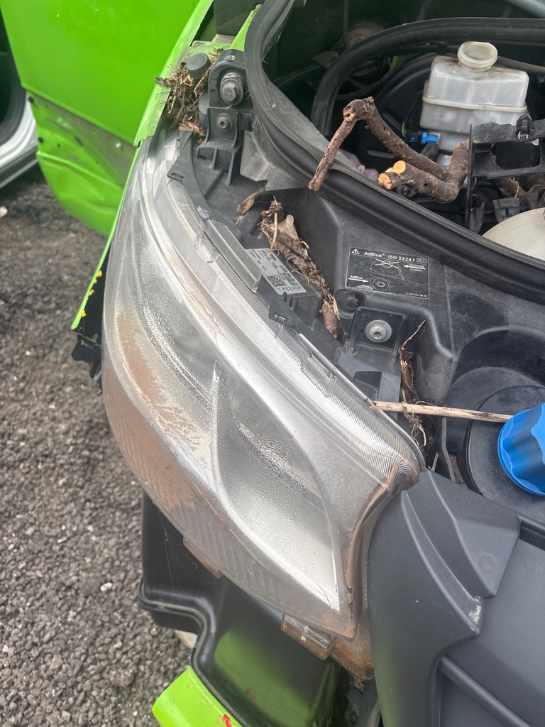 [EPE-115869] Faro derecho Mercedes-Benz Sprinter