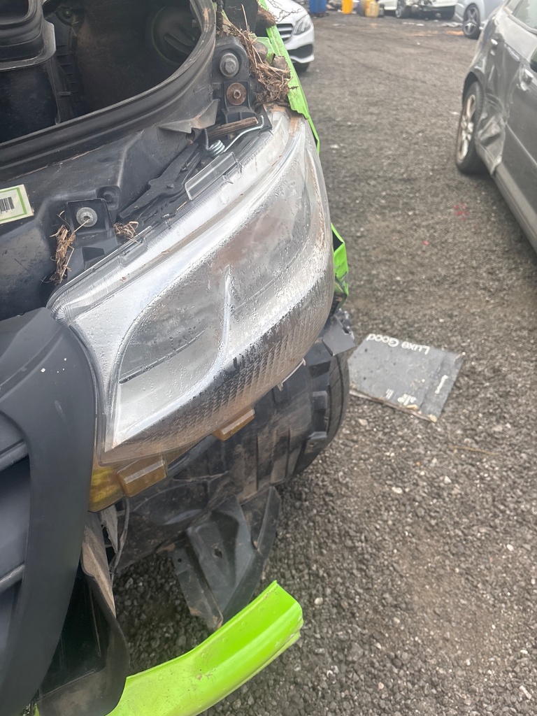 [EPE-115868] Faro izquierdo Mercedes-Benz Sprinter