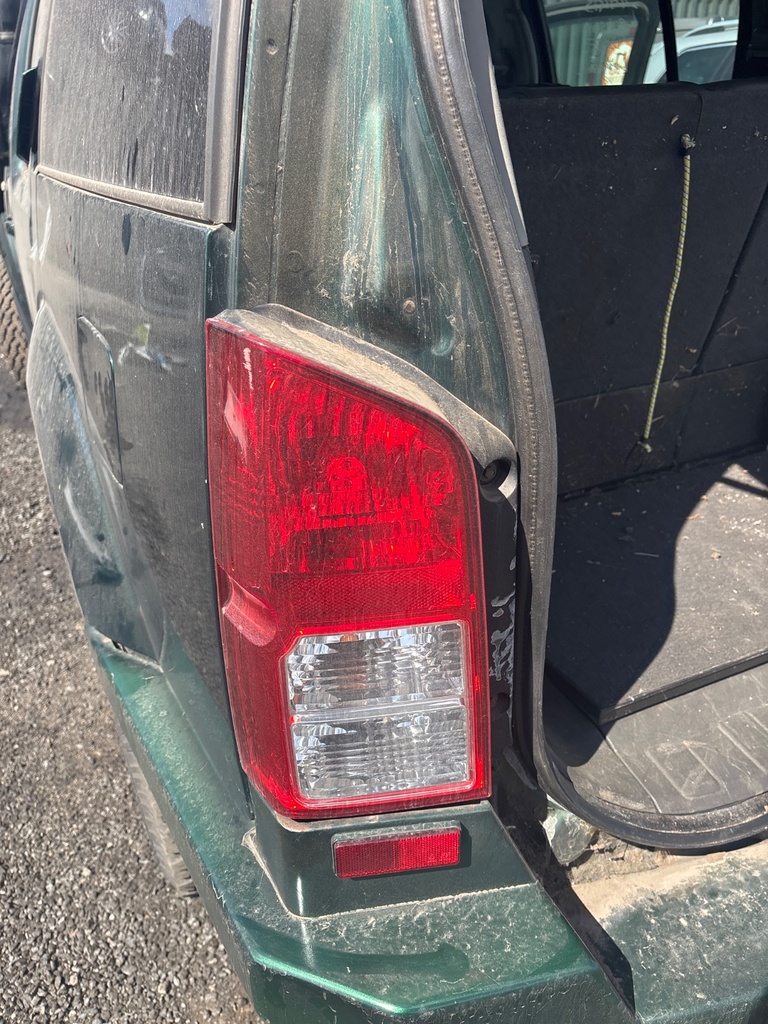 [EPE-117489] Piloto trasero izquierdo Nissan Pathfinder III R51