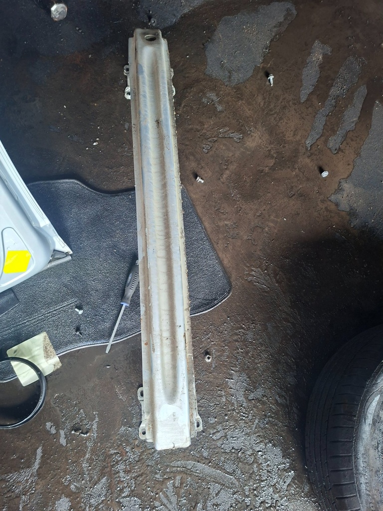 [EPE-122112] Refuerzo de paragolpes trasero Skoda Octavia A7