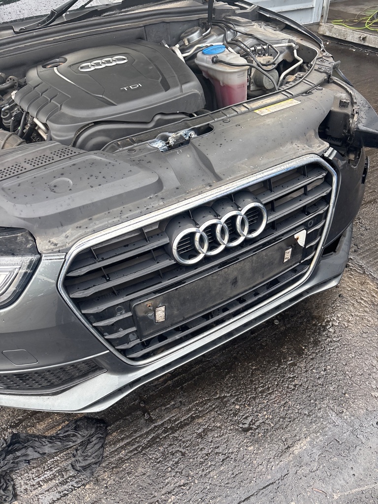 [EPE-123456] Rejilla delantera Audi A4 2012