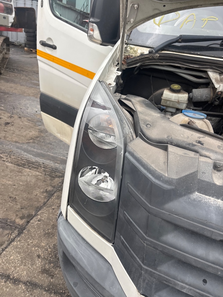 [EPE-123655] Faro delantero derecho VW Crafter 2016