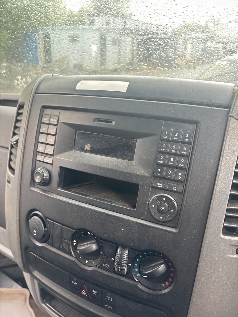 [EPE-119317] Pantalla multifunción Mercedes-Benz Sprinter 3.5-T