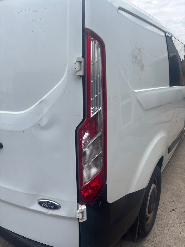 [EPE-119535] Piloto trasero derecho Ford Transit Custom