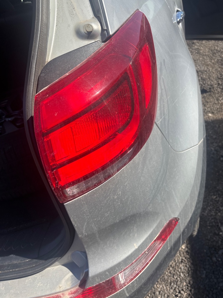 [EPE-119915] Piloto trasero derecho Kia Sportage 2015