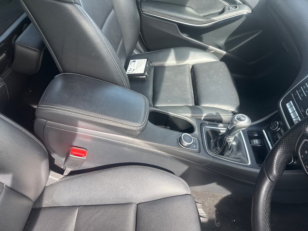 [EPE-120196] Consola central Mercedes-Benz Clase A (2016)