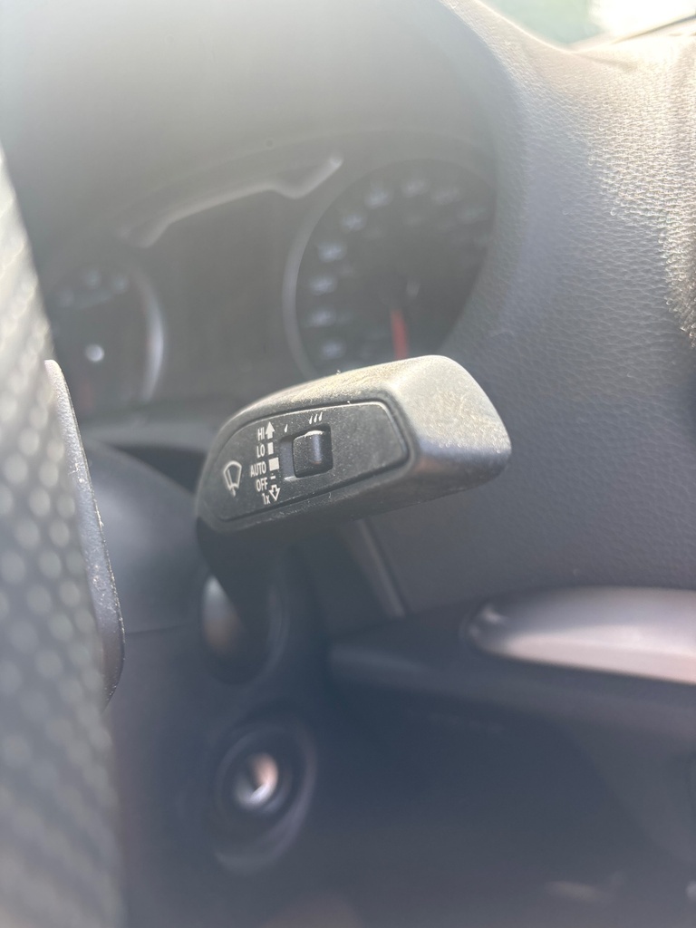 [EPE-120377] Mando de columna de dirección Audi A3 2018
