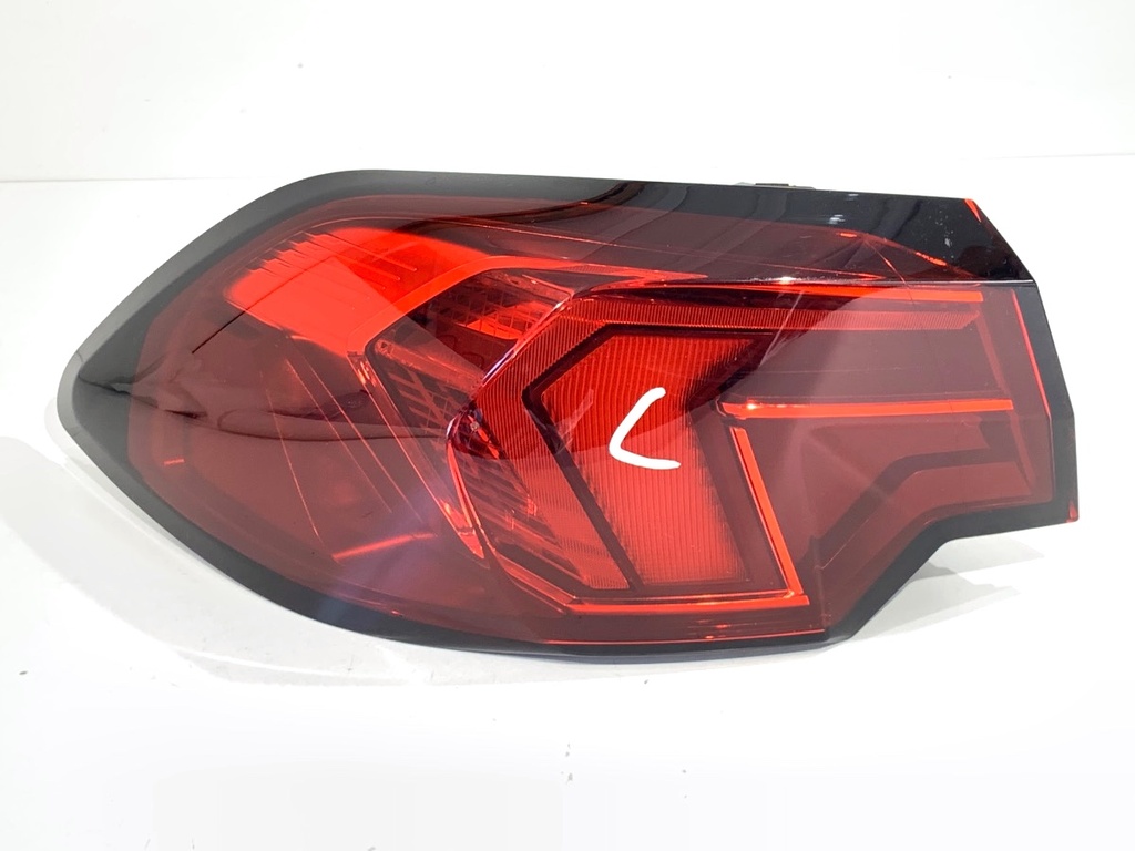 [STARK-912518] Piloto trasero izquierdo BMW Serie 1 (F70) 2024-