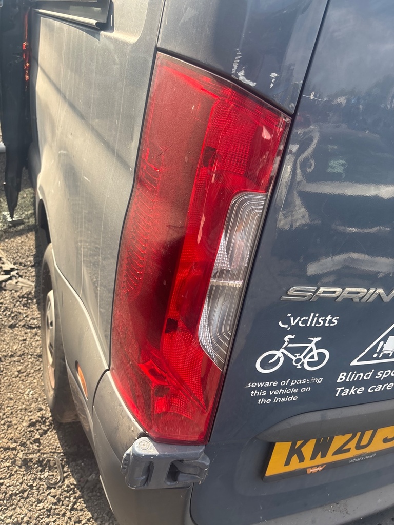 [EPE-121648] Piloto trasero izquierdo Mercedes-Benz Sprinter 3.5-T