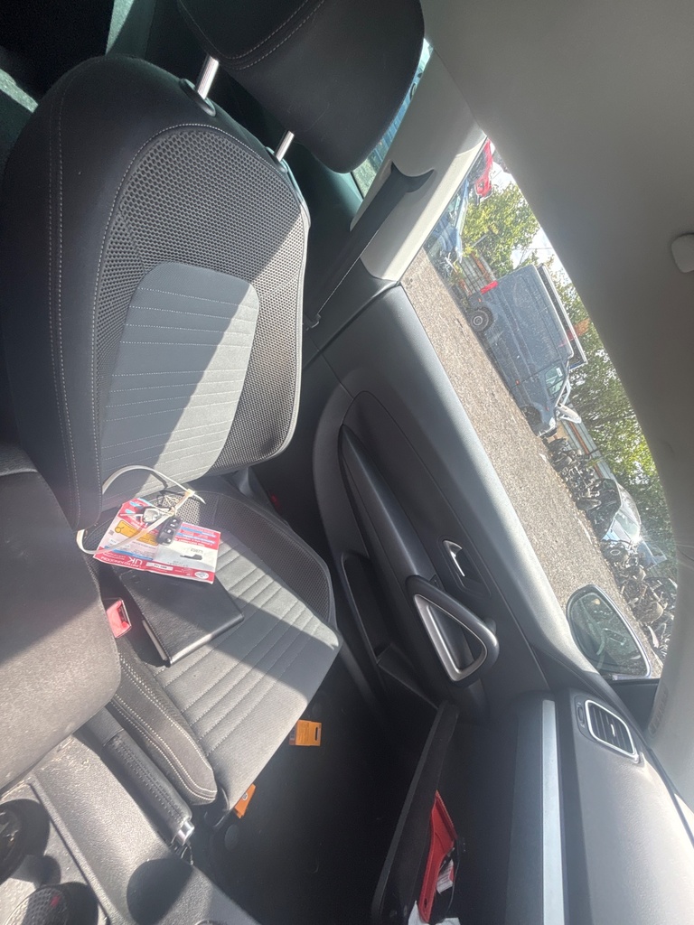 [EPE-121956] Asiento delantero izquierdo VW Scirocco