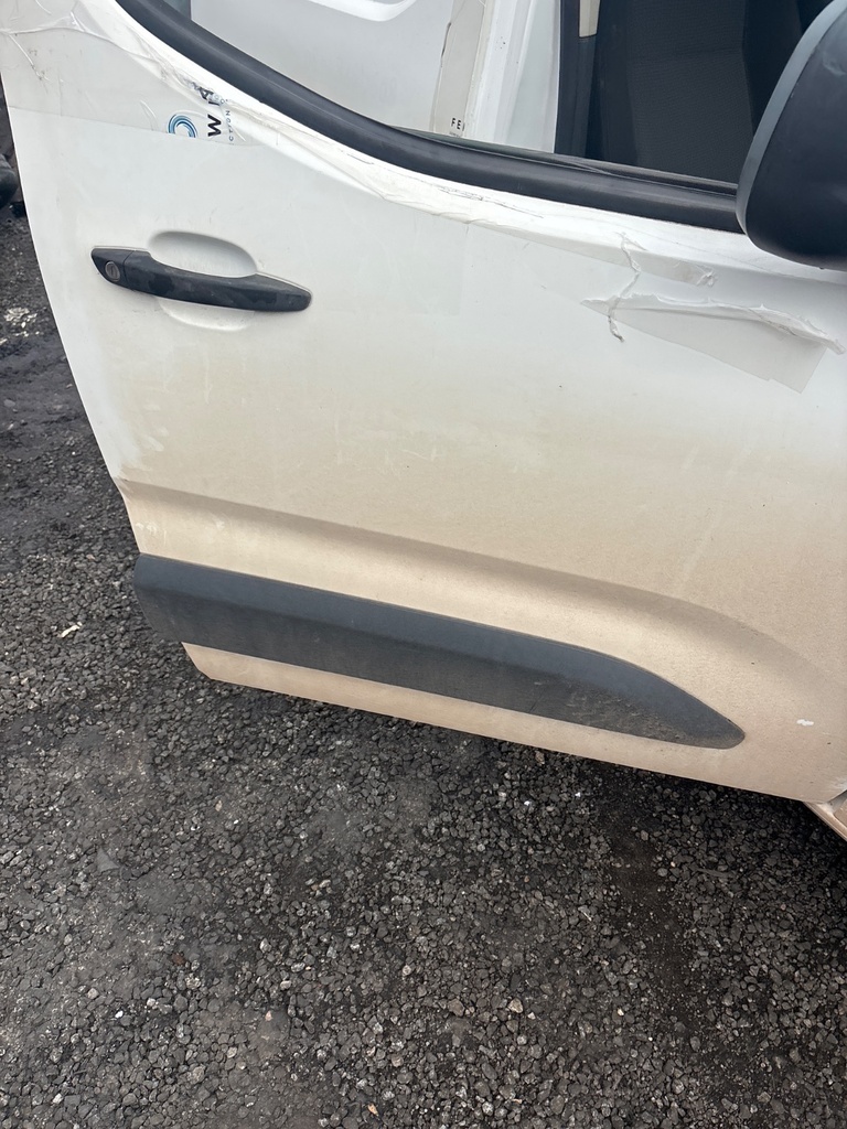 [EPE-122016] Moldura puerta delantera derecha Peugeot Partner 2019