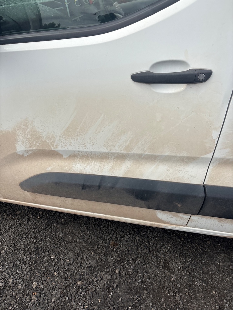 [EPE-122040] Moldura puerta delantera izquierda Peugeot Partner 2019