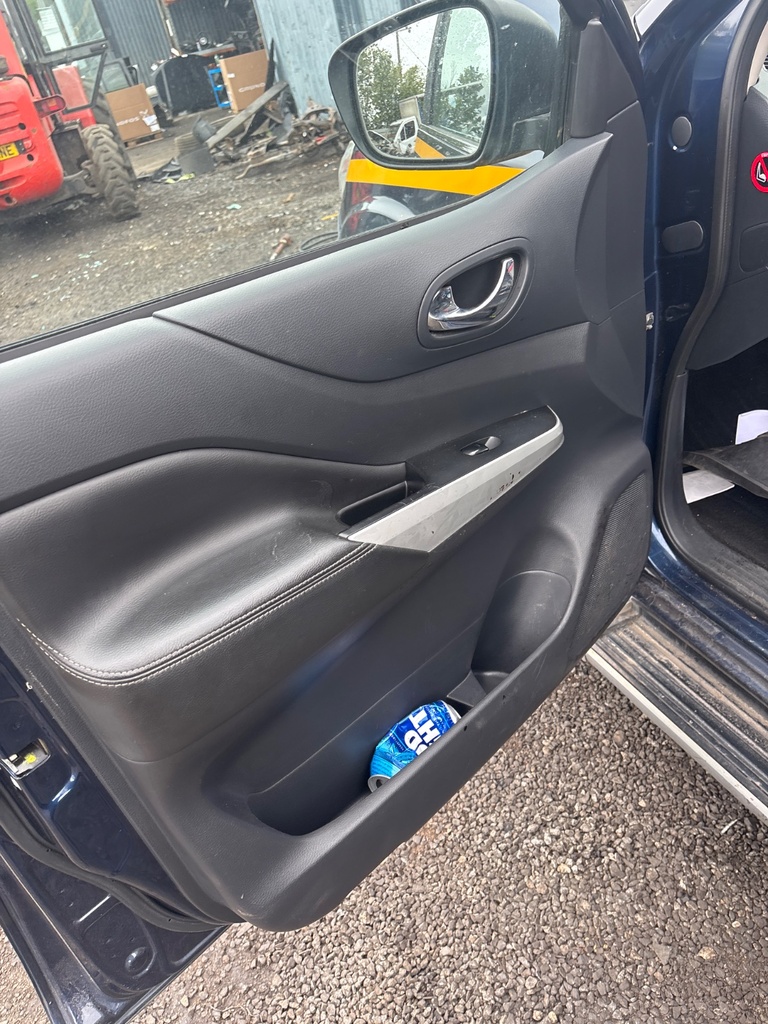 [EPE-122440] Panel de puerta delantero izquierdo Nissan Navara NP300 D23