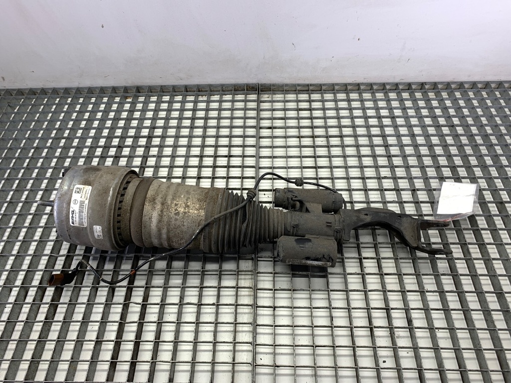 [STARK-787647] Amortiguador delantero izquierdo Mercedes-Benz CLS (C257) 2017-2022