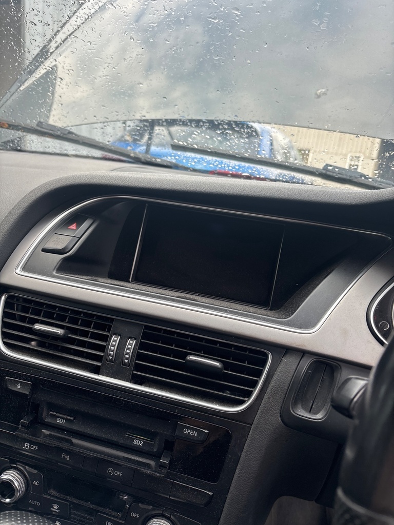 [EPE-123490] Pantalla multifunción Audi A4 2012