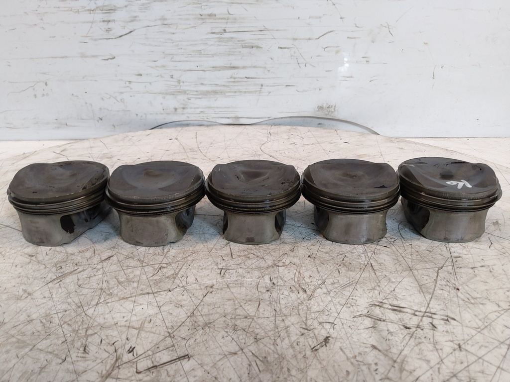 [MTD-535682] Juego de 5 pistones para Audi A4 3.2 FSI