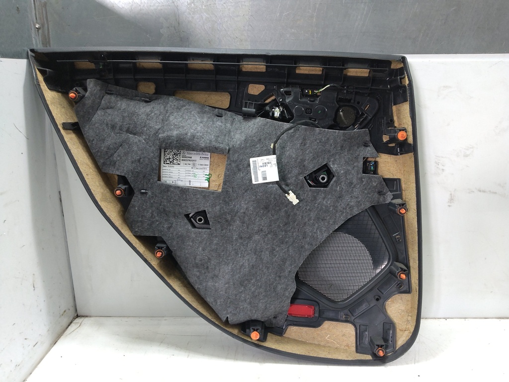 [MTD-535298] Revestimiento de puerta Mercedes-Benz CLA X117