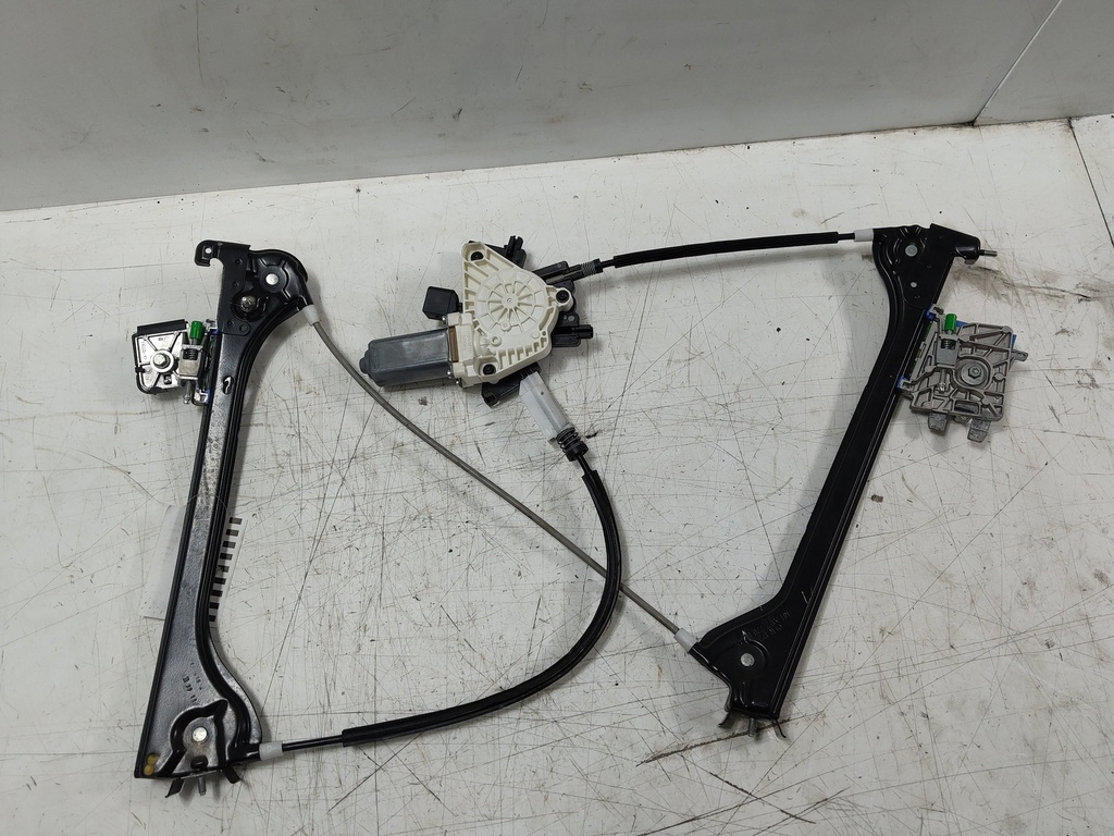 [MTD-535262] Motor de elevalunas Mercedes-Benz SLK (2012)
