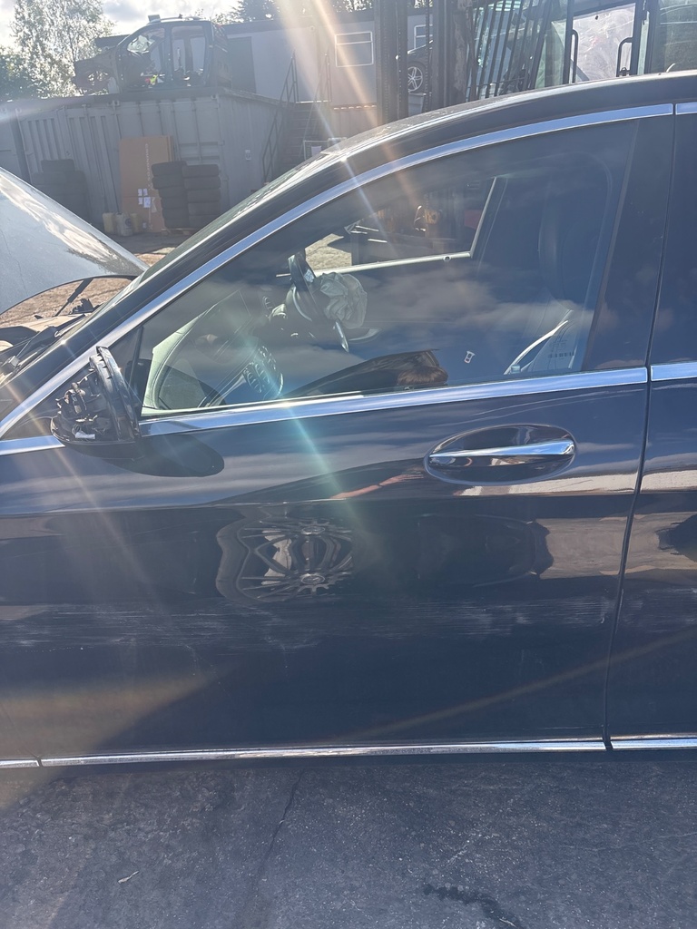 [EPE-123856] Puerta delantera izquierda Mercedes S-Klasse (2016)