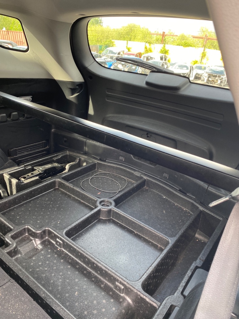 [EPE-103870] Bandeja trasera SsangYong Tivoli
