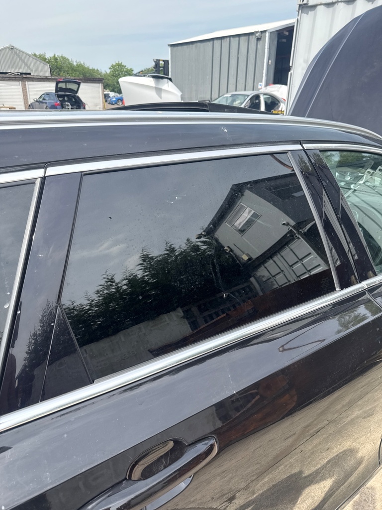 [EPE-106085] Cristal de puerta trasero derecho Volvo V90