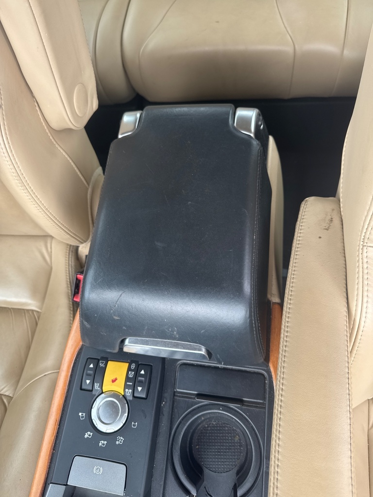 [EPE-106761] Reposabrazos de consola central Land Rover Range Rover Sport I L320