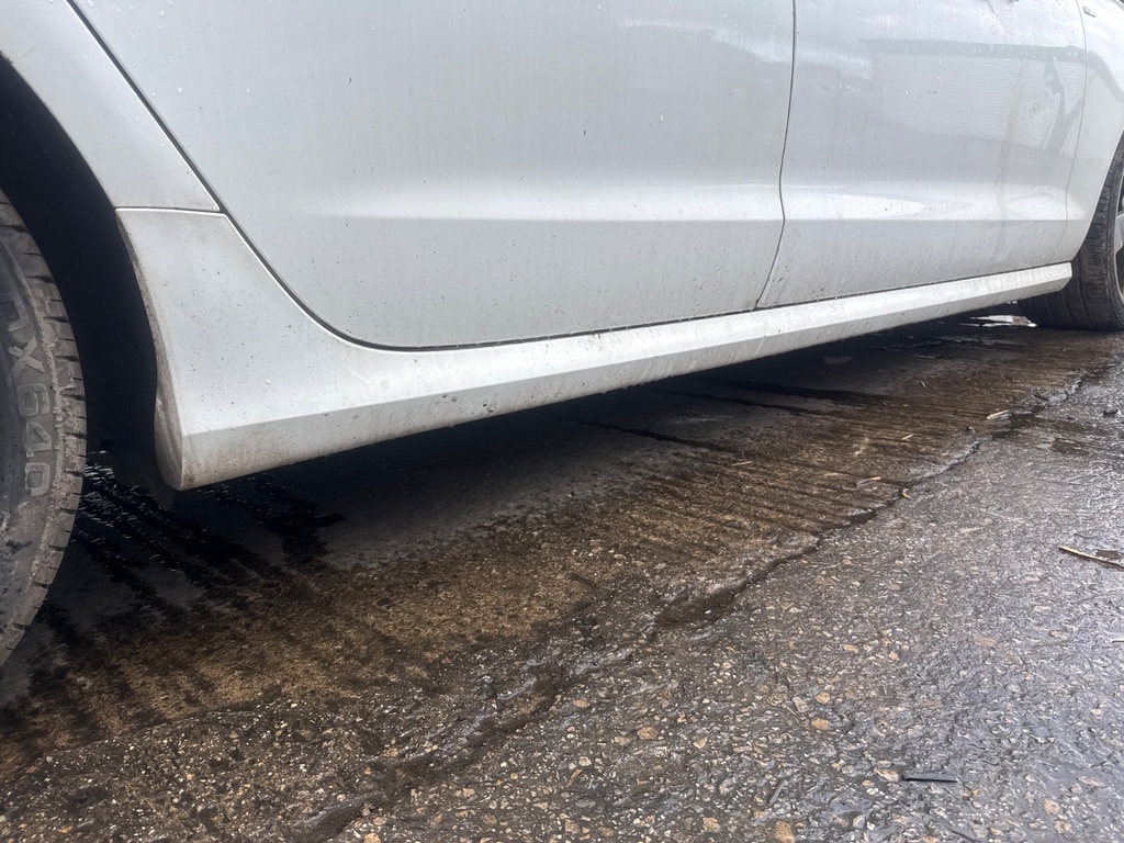 [EPE-107695] Faldón lateral derecho Audi A6 C7