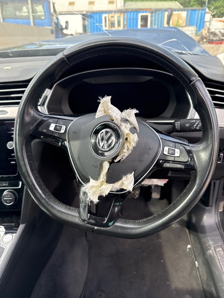 [EPE-109531] Volante de dirección Volkswagen Passat 2017