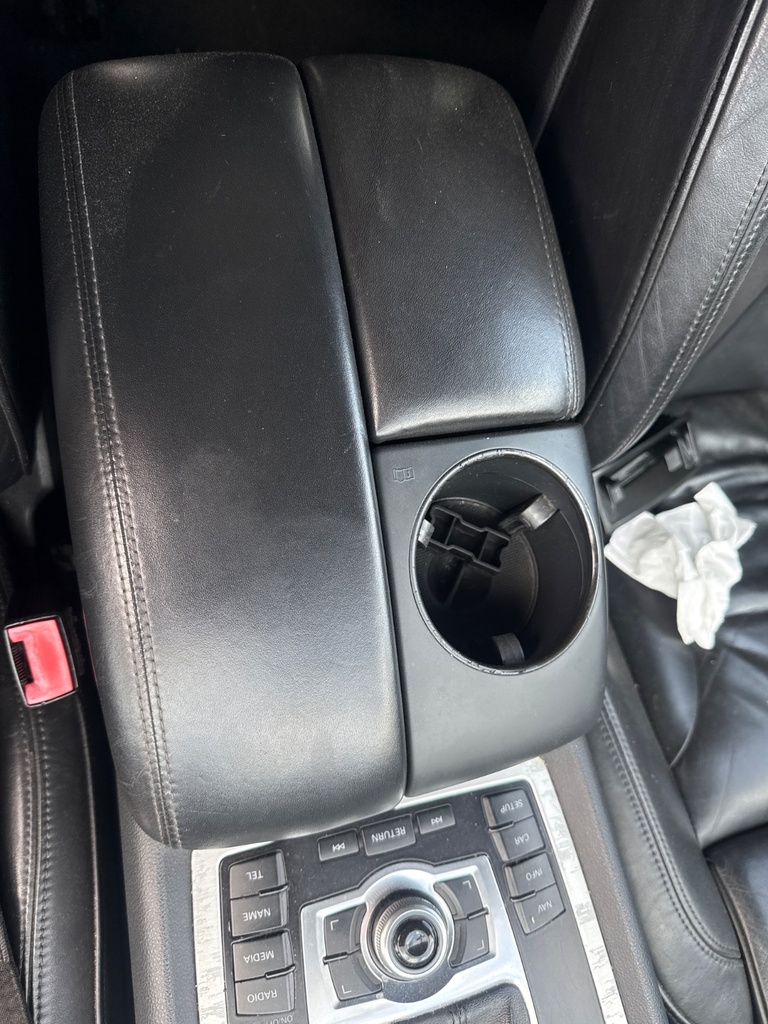 [EPE-109751] Reposabrazos de consola central Audi Q7 4LB