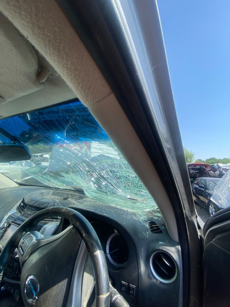 [EPE-110011] Pilar A Nissan Navara 2.3 dCi