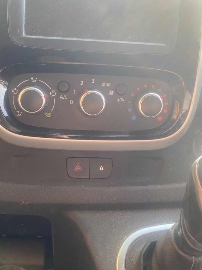 [EPE-110917] Panel de control de calefacción Renault Trafic III 2020