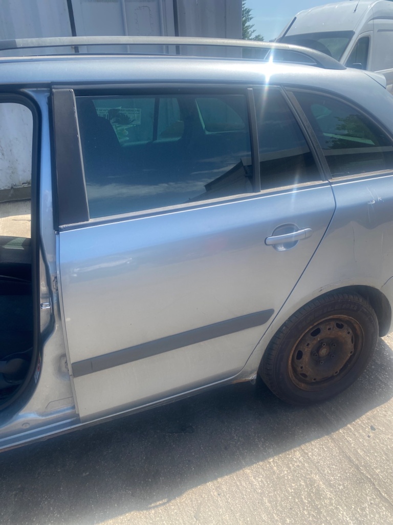 [EPE-111062] Puerta trasera izquierda Skoda Fabia 2013