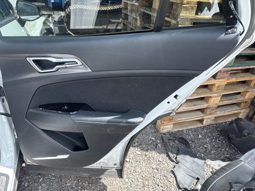 [EPE-111278] Panel interior puerta trasera derecha Kia Sportage V