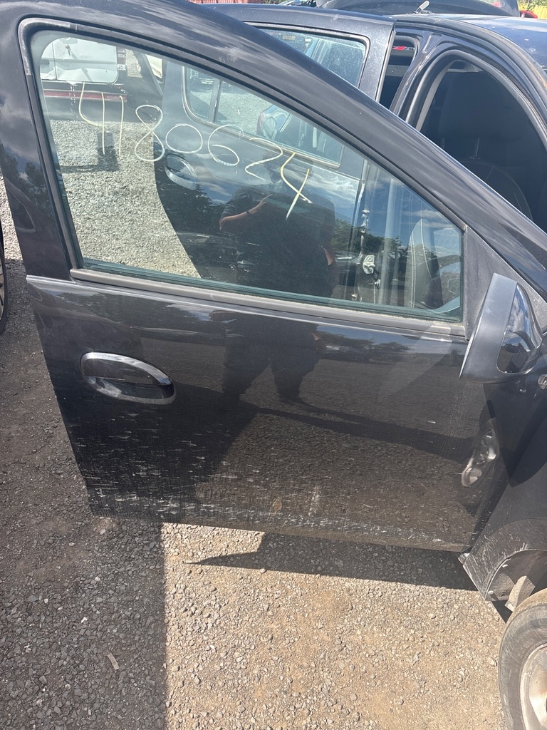 [EPE-111550] Puerta delantera derecha Dacia Sandero 2014