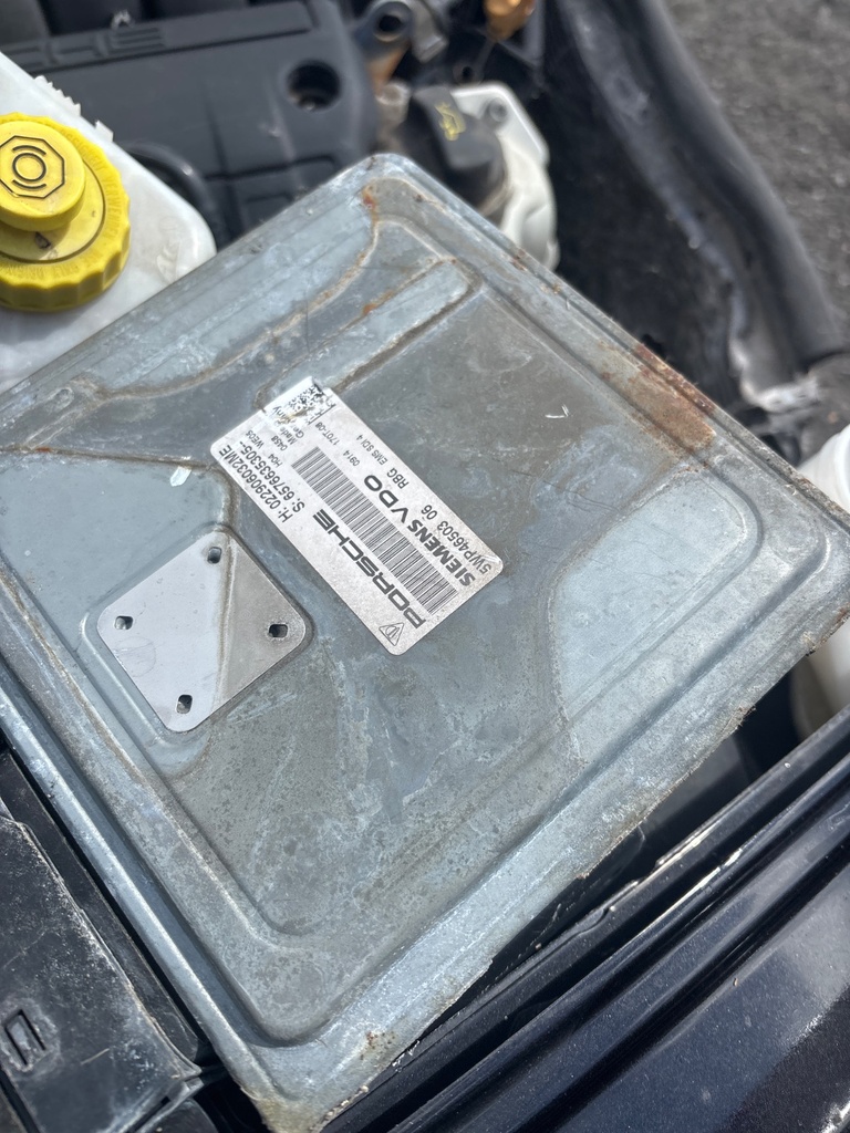 [EPE-111957] Unidad de control del motor Porsche Cayenne 9PA S