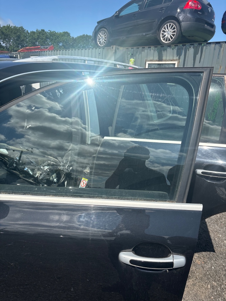 [EPE-112029] Cristal de puerta delantero izquierdo Porsche Cayenne