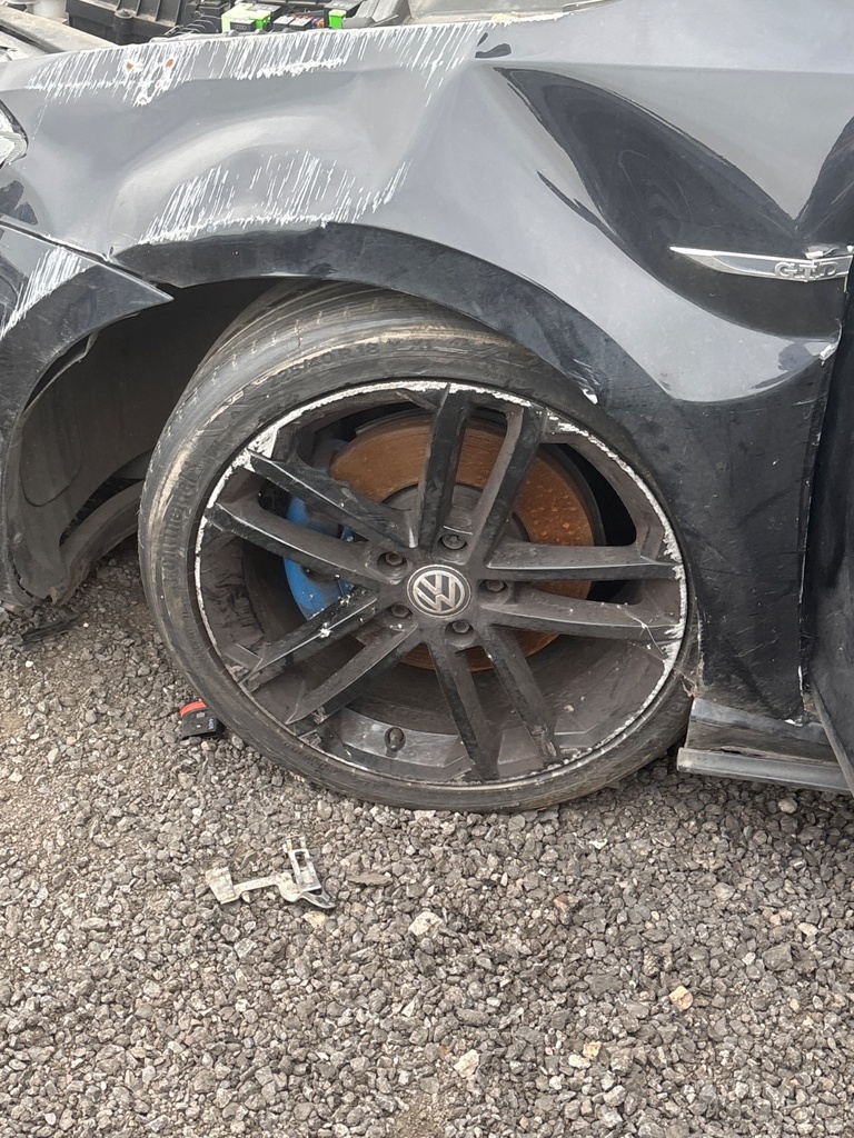 [EPE-112170] Llanta de aleación VW Golf 2.0 GTD 2016