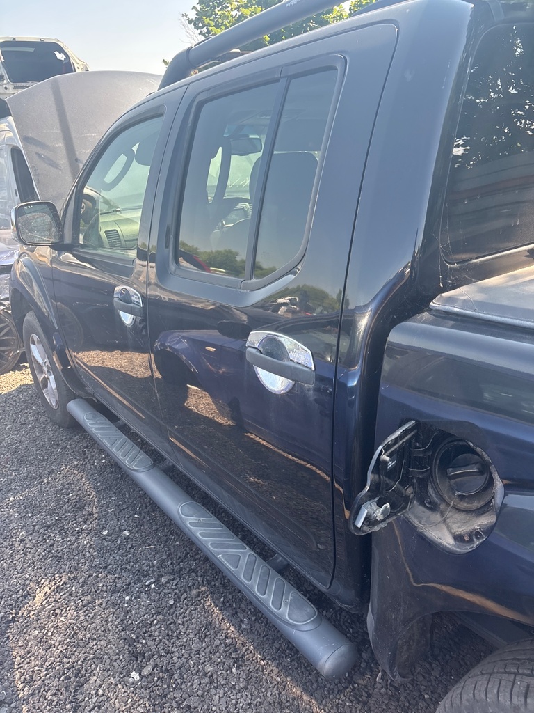 [EPE-112994] Puerta trasera izquierda Nissan Navara NP300 2012