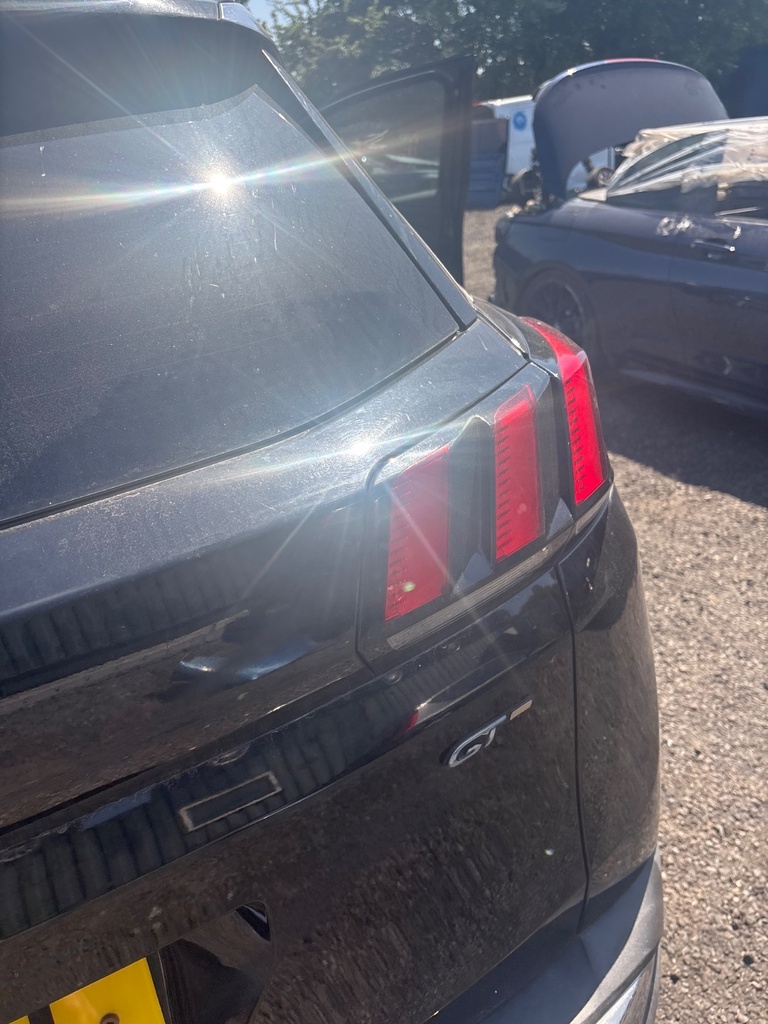 [EPE-113767] Piloto trasero derecho Peugeot 3008
