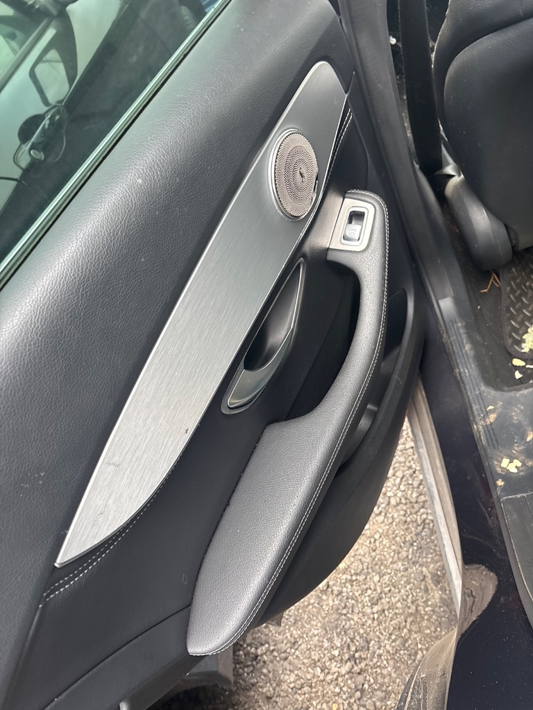 [EPE-113902] Panel interior de puerta trasera izquierda Mercedes C-Klasse W205