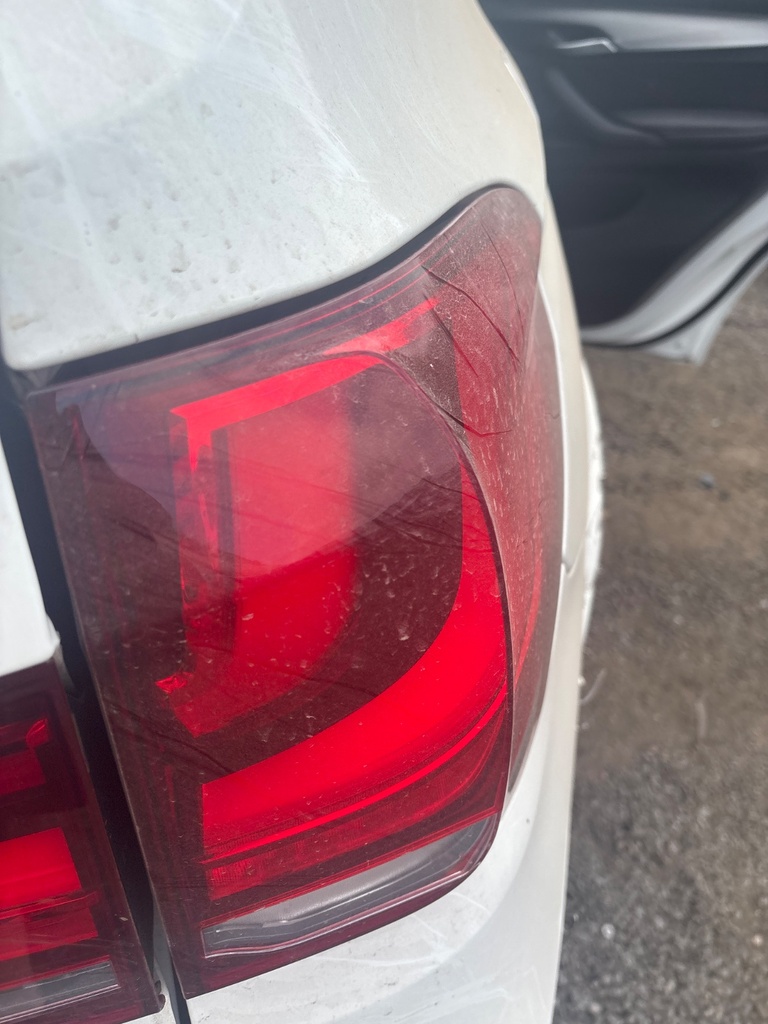 [EPE-115669] Piloto trasero derecho BMW X5 F15 F85